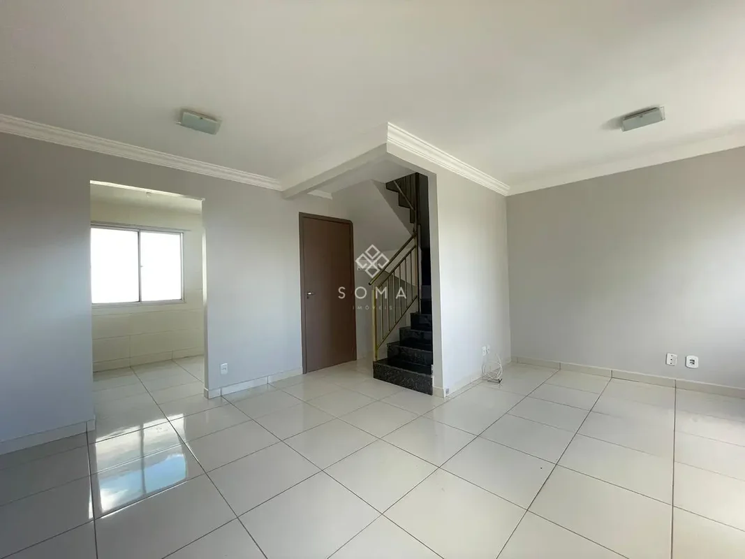 ESPECIFICAÇÕES DA CASA:- Sala ampla para dois ambientes- Cozinha com armários pl...