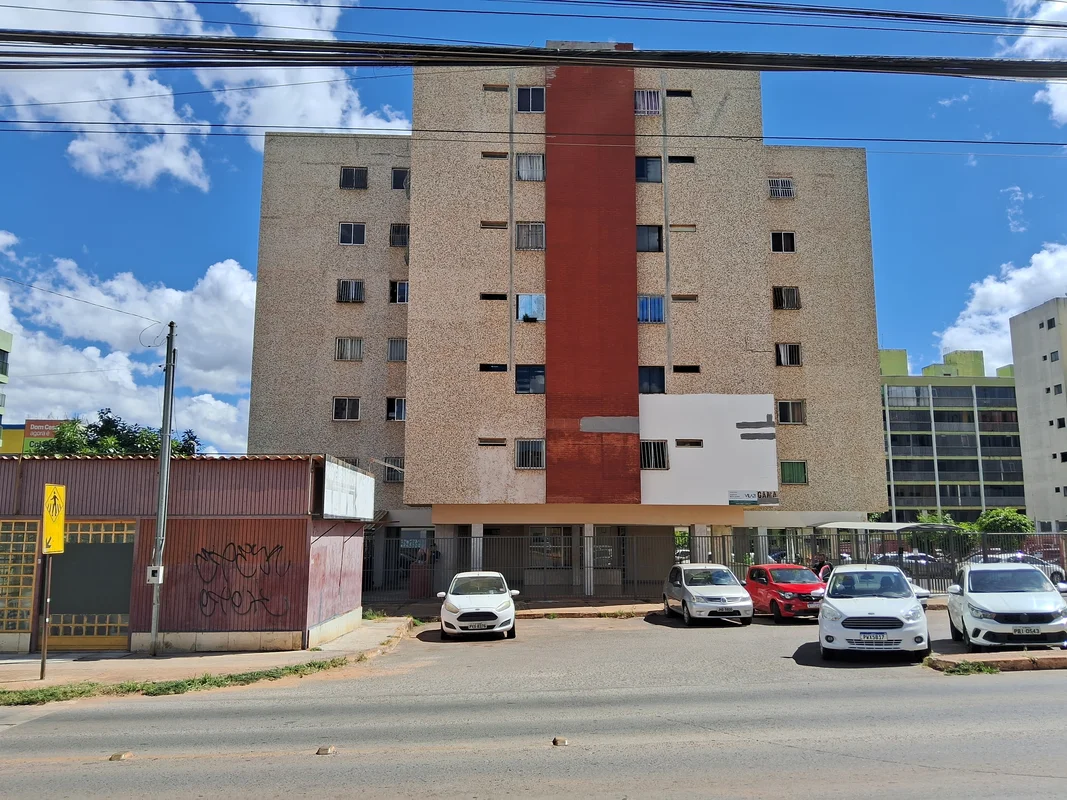 TRAJANO ALUGA:APARTAMENTO NO EDIFÍCIO BETA, AO LADO DO GAMA SHOPPING, COM 02 QTS...