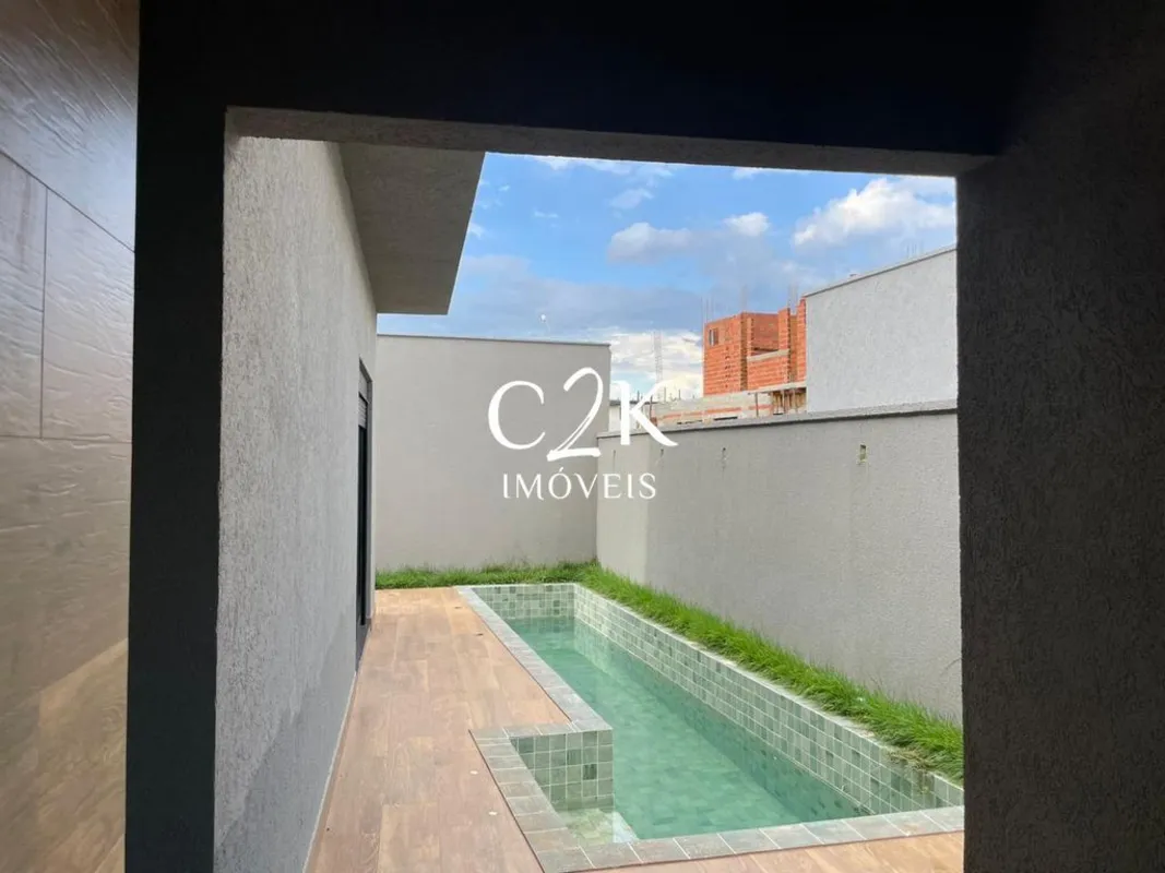 Nova - Casa térrea com 4 suítes – Piscina – Portal do Sol Garden – GoiâniaCasa t...