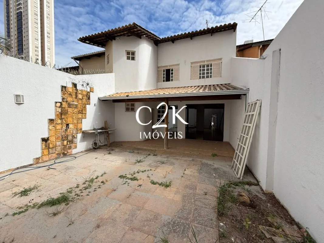 Sobrado a venda com 350m² de lote - Jardim América - Goiânia GOSobrado com perfi...