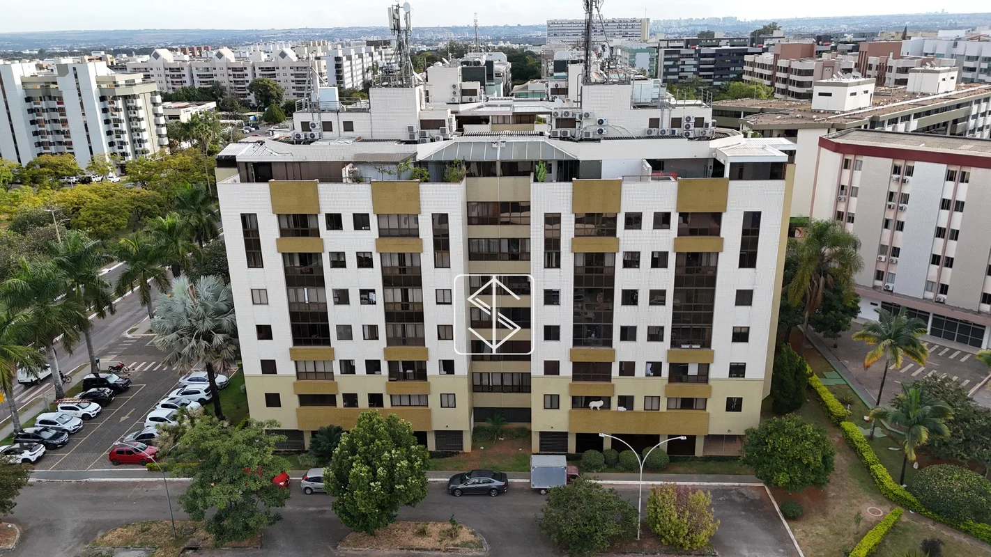 Salerno Imob? apresenta cobertura duplex no Ed. Ferrara, localizada no Sudoeste....