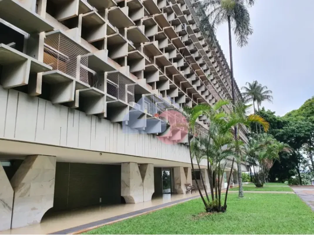 APARTAMENTO 3 QUARTOS/SUÍTE COM ARMÁRIOS, EM SUPER QUADRA COM LOCALIZAÇÃO ESTRAT...