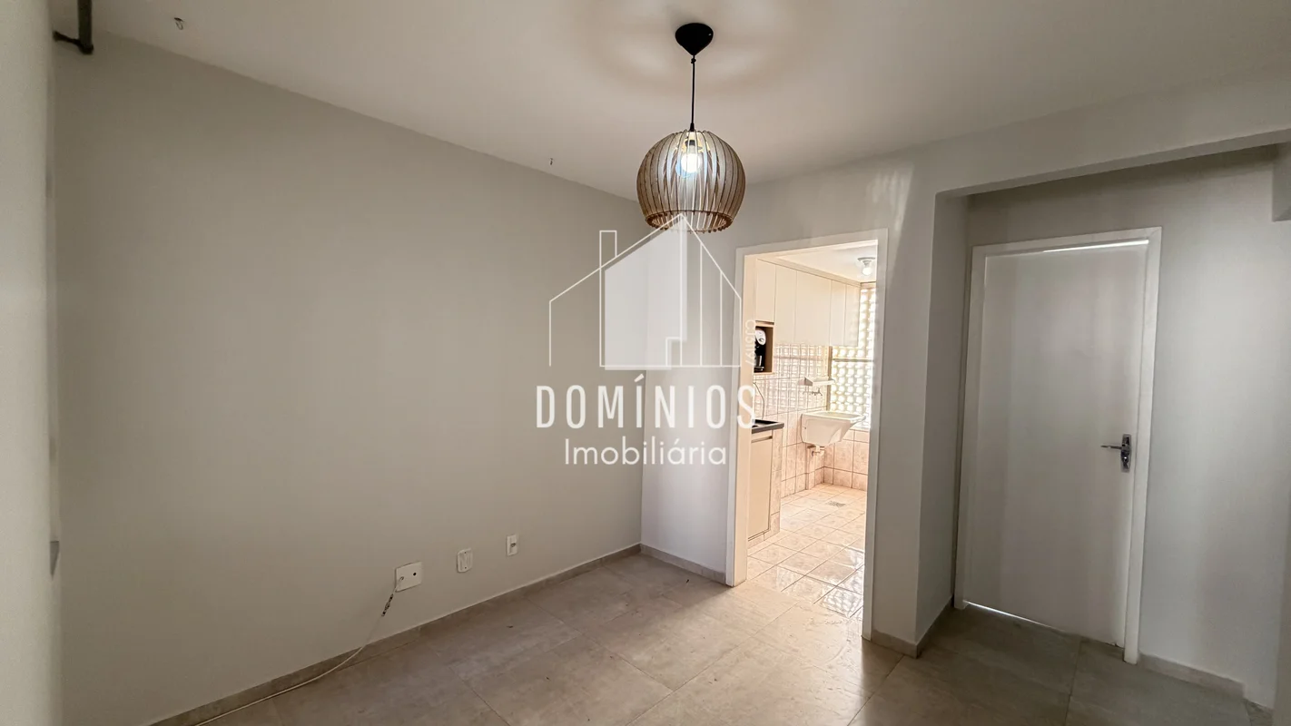 Um apartamento com atmosfera leve, bem ventilado e daqueles que deixam a rotina ...