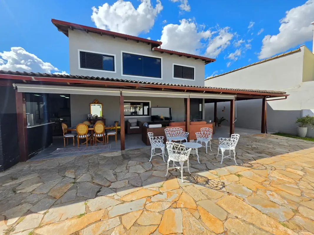 EXCLUSIVIDADE! SOLICITE UM VIDEO!CASA REFORMADA, AMPLA COM ILUMINAÇÃO E VENTILAÇ...