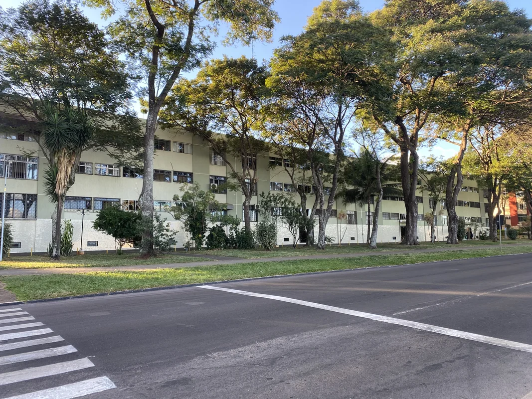 Descubra um apartamento completo na SQS 409, ASA SUL, Brasília, DF, com 86,30m² ...