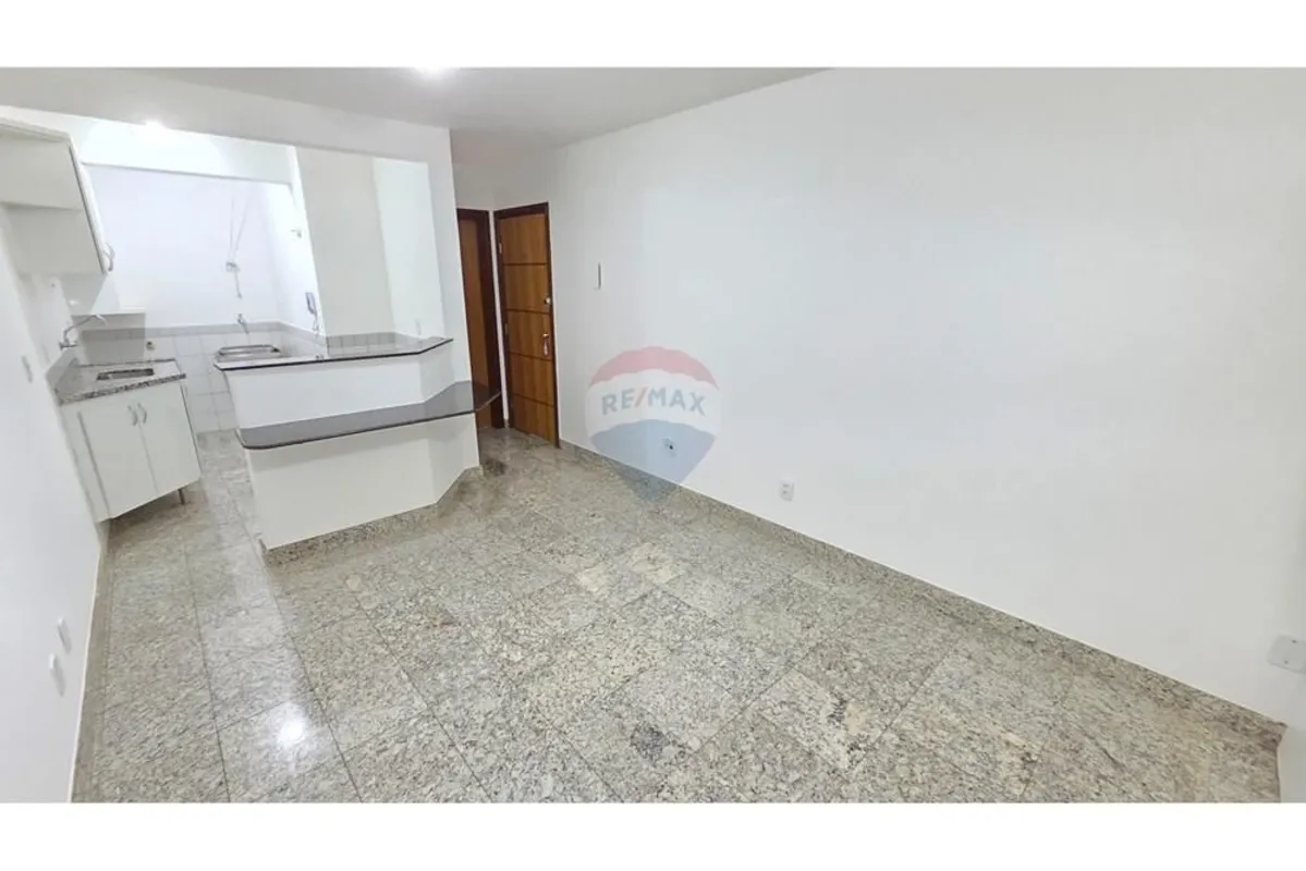 Encante-se com esta aconchegante kitnet localizada em uma das áreas mais nobres ...