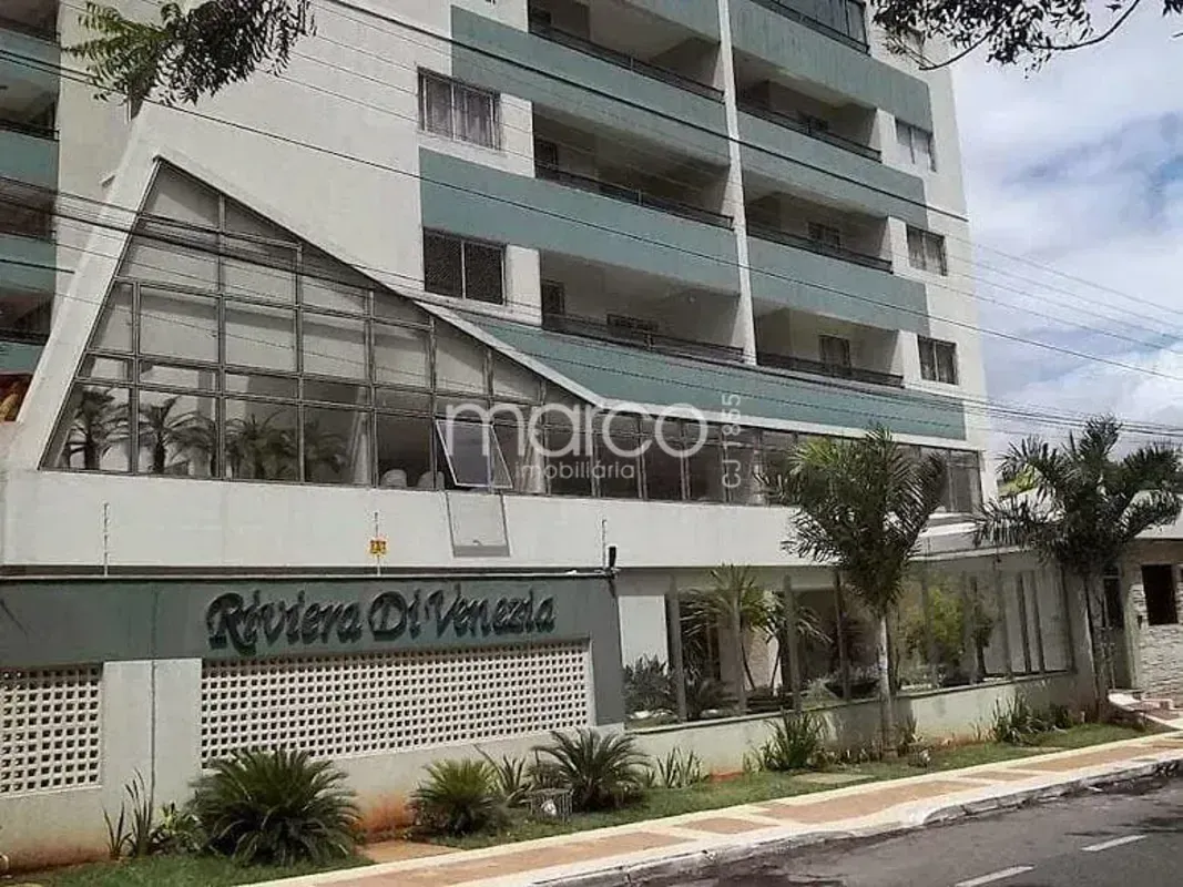 Cobertura com 186,00 m². São 3 quartos, sendo 1 suíte, todos com armários, banhe...