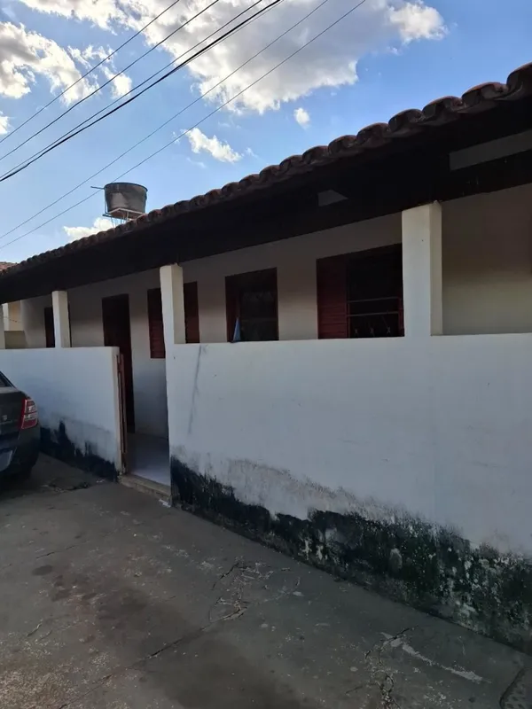 Excelente barracão para aluguel! O imóvel conta com 2 quartos, sala, cozinha, ba...
