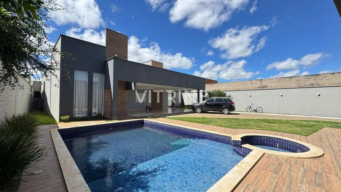 Lote 1000m Condomínio Santa Cecília - 3 quartos sendo duas suítes, e a Master co...