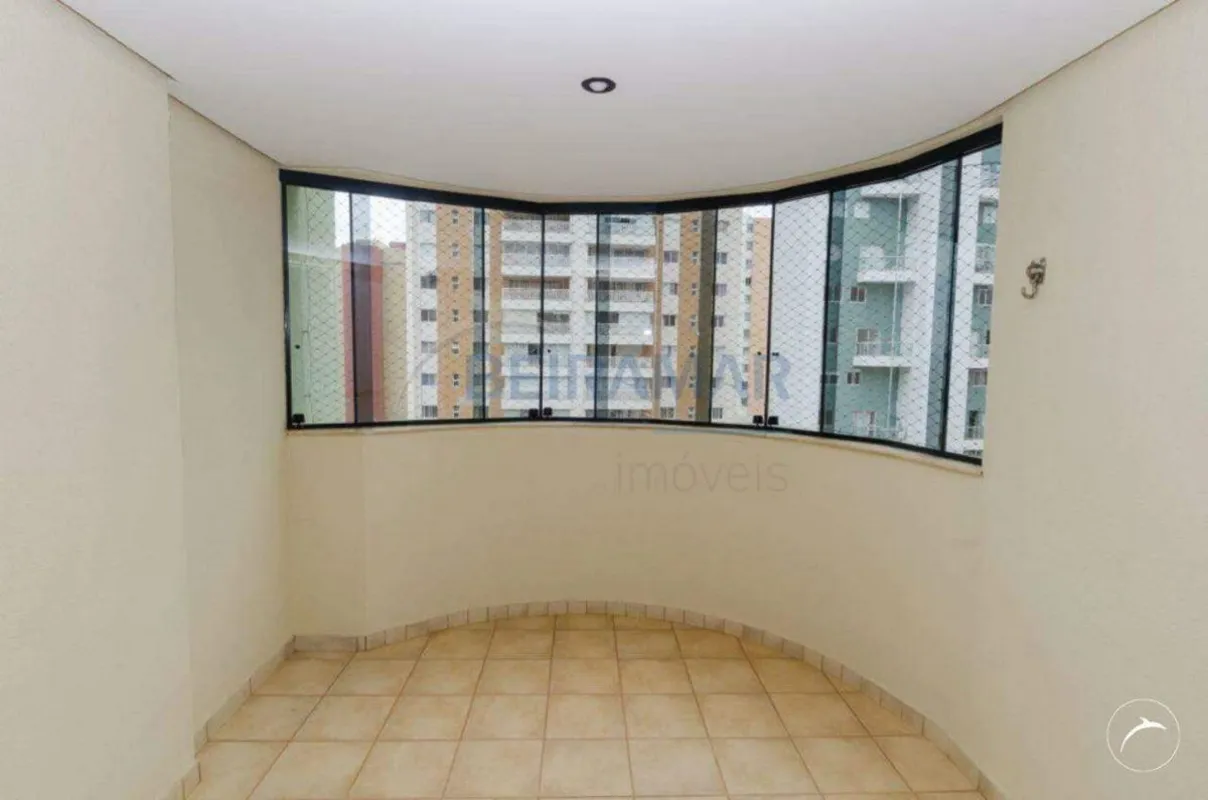 Sala-Sala ampla e bem ventilada-Excelente iluminação natural-Espaço ideal para d...