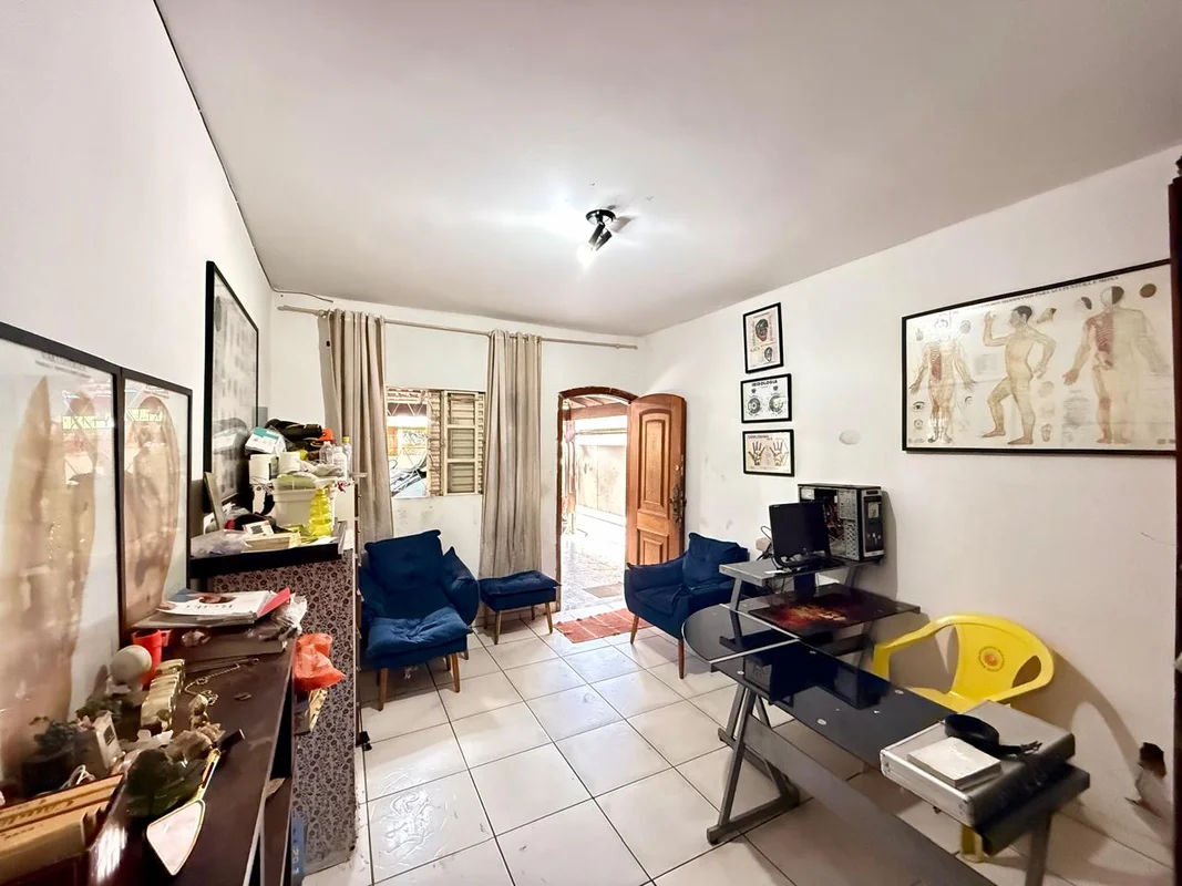 Casa Sobrado de 3 Quartos com 2 Suítes na QE 38 – Guará IIExcelente localização ...
