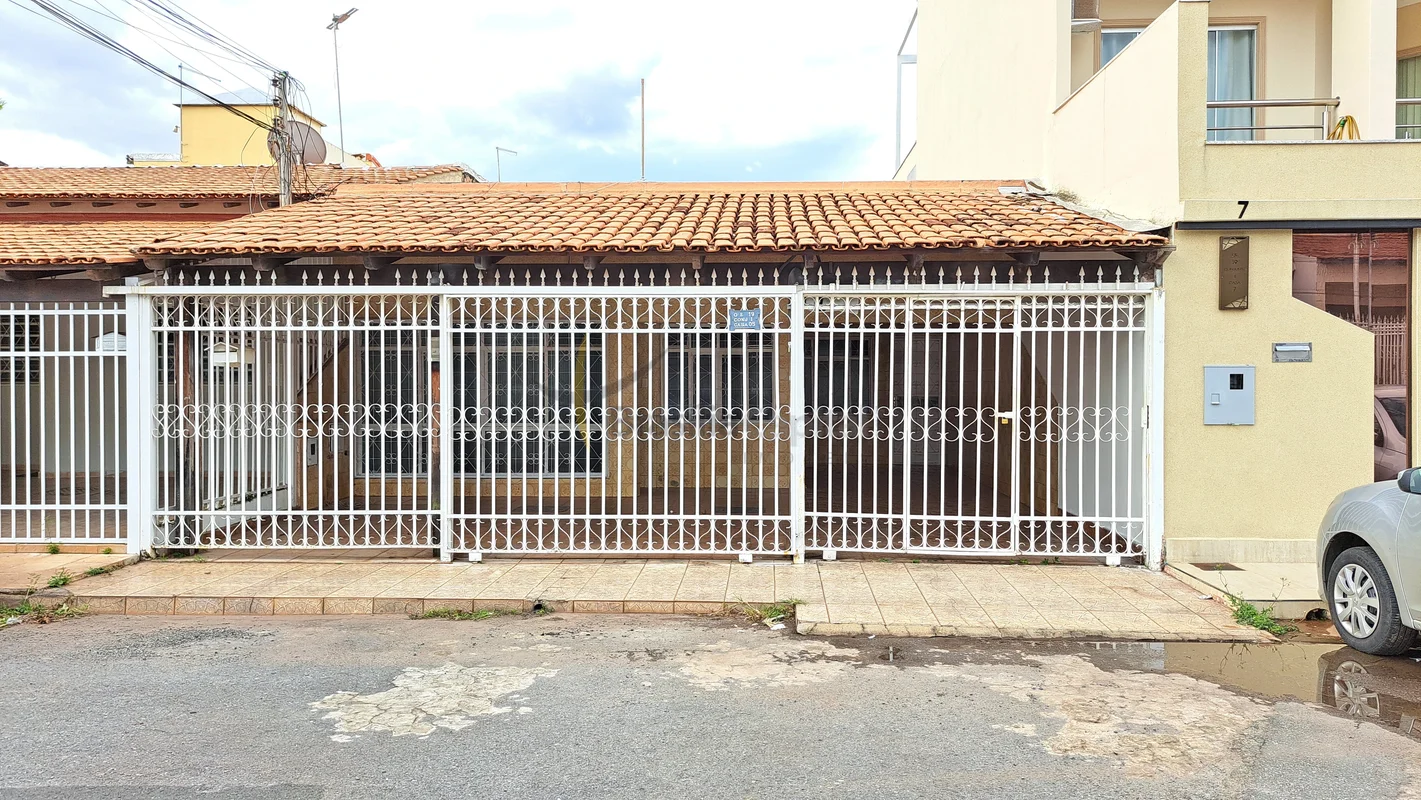 QE 19 - Uma das melhores quadras do Guará II com uma boa localização. Próximo ao...