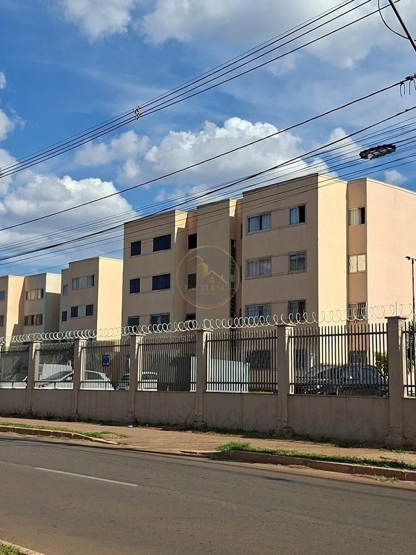 Excelente apartamento reformado no 1º andar;2 quartos sendo 1 com armário;Sala p...