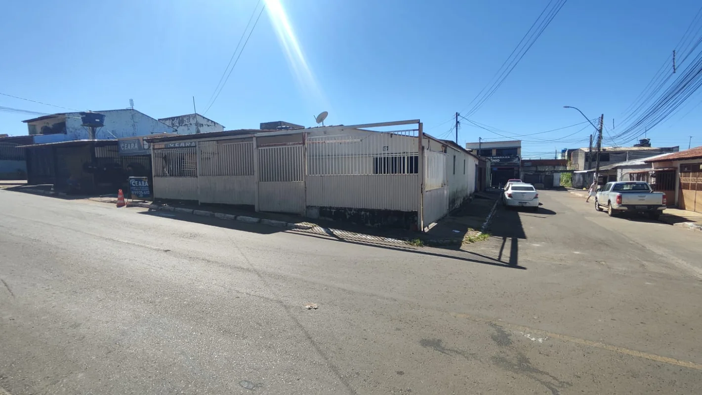 ATENÇÃO, leia essa descrição em FAMÍLIA..IMÓVEL EM UMA LOCALIZAÇÃO BASTANTE VALO...