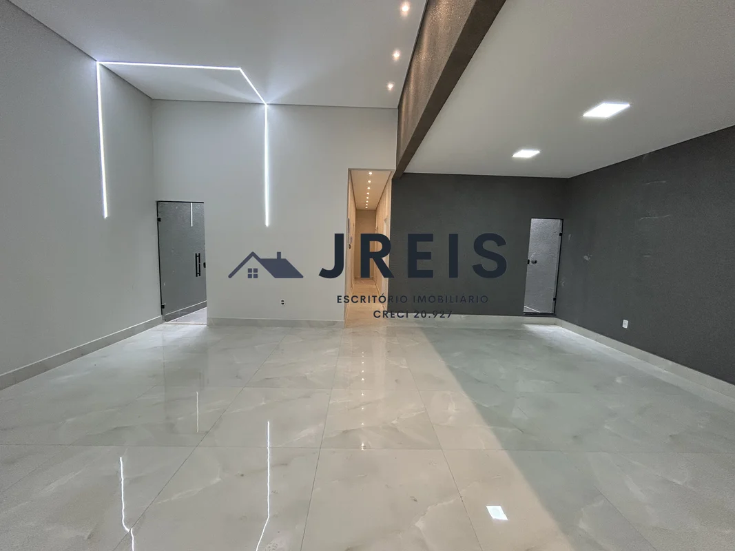 JREIS ESCRITÓRIO IMOBILIÁRIOAceita financiamento!Casa sendo:* 3 quartos sendo um...