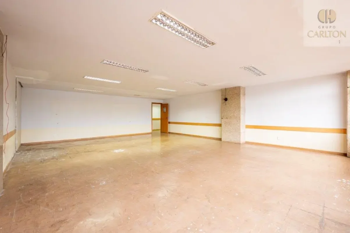 Sala com 700m², em excelente localização na Asa NorteSala com divisórias em dryw...