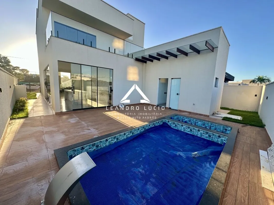 Casa Alto Padrão com 4 Suítes e Piscina Aquecida Imóvel moderno e sofisticado, c...