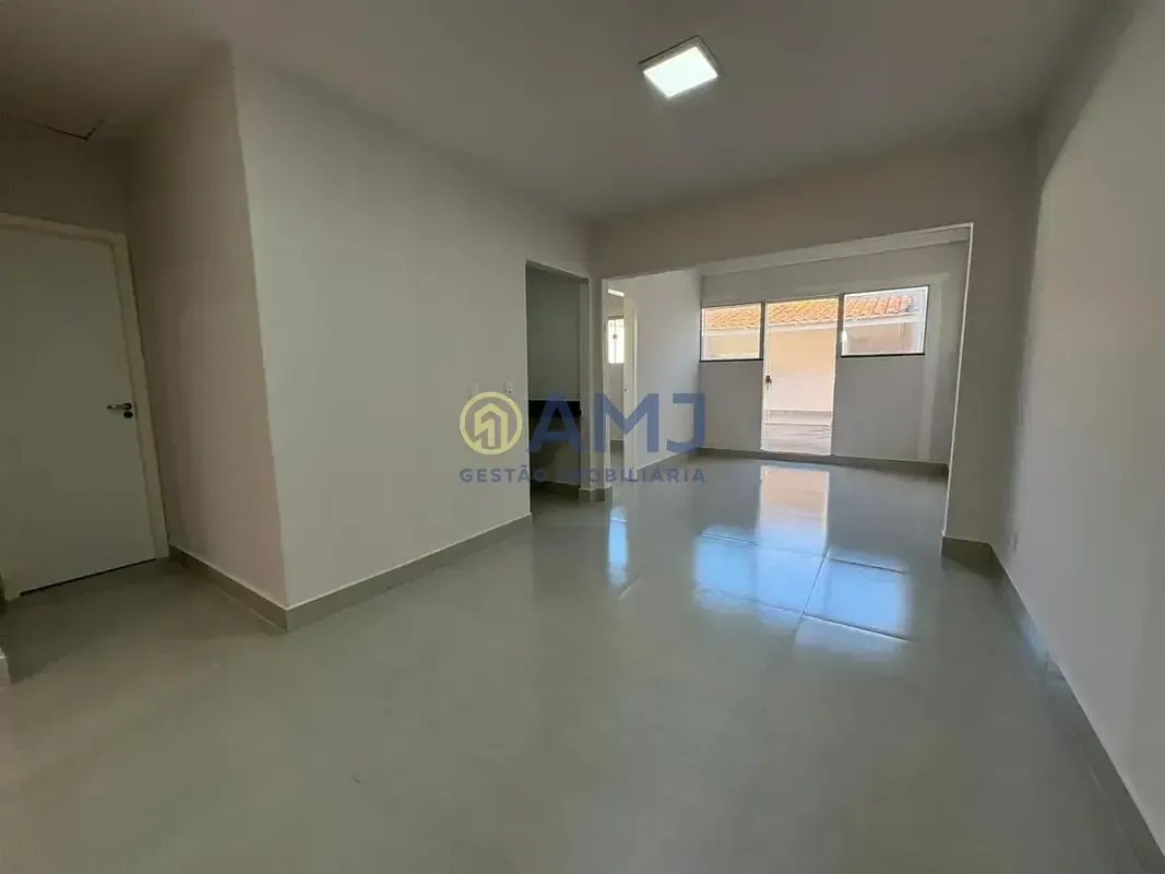 Casa à venda no Setor Orientville Condomínio Cristalina!Excelente oportunidade e...