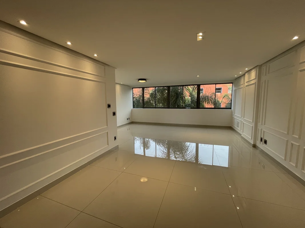 Descubra o conforto e o estilo de vida que você merece neste apartamento de alto...