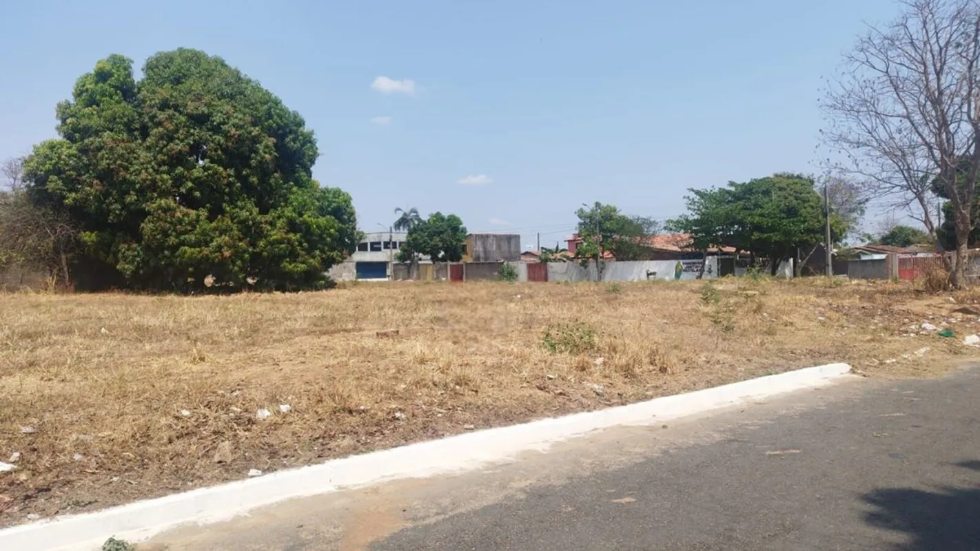 Terreno à venda com 910m² no Setor Ana Paula em Aruanã- GO | Próximo ao Terminal...