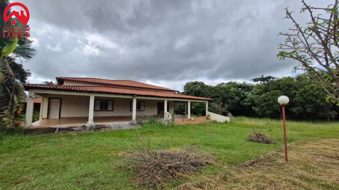 CHÁCARA À VENDA ESCRITURADA E REGISTRADACondomínio fechado com segurança 24 hora...