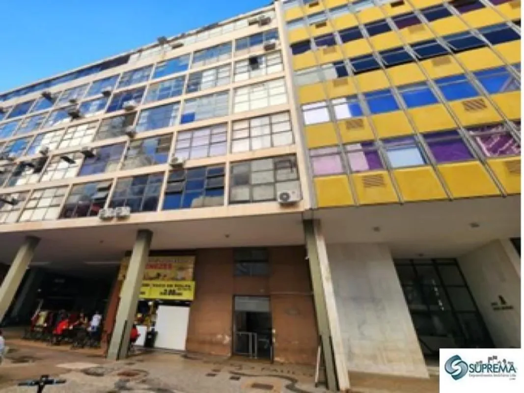 Suprema Construções e Emp. Imobiliários Ltda, Creci/DF 9060, apresenta:Sala Come...