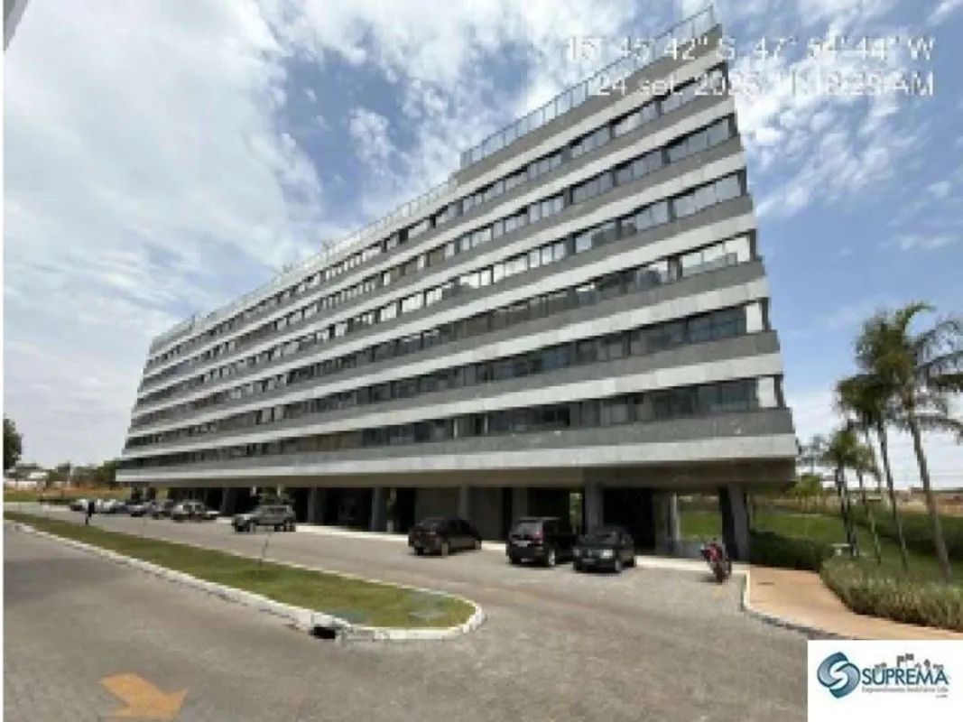 Suprema Construções e Emp. Imobiliários Ltda, Creci/DF 9060, apresenta:Apartamen...
