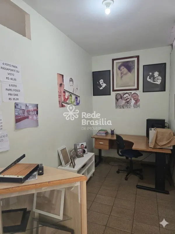 Sala comercia à venda na QE 15 - Guará II Em uma das quadras mais valorizadas do...