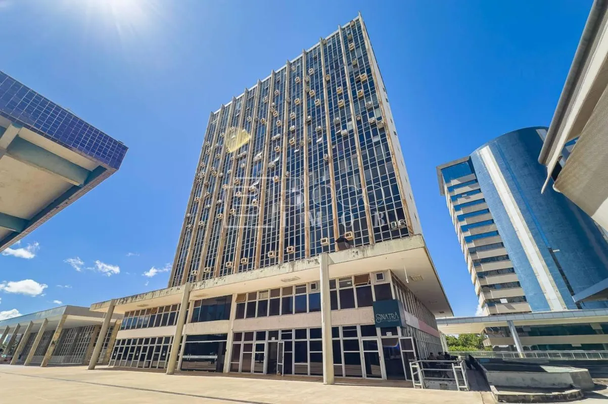 Oportunidade no Setor Bancário Norte: Conjunto Premium de salas no Edifício Enge...