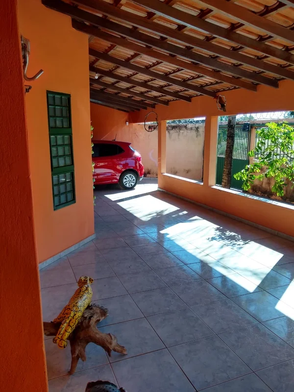 Vendo excelente casa de 2 quartos, sala, cozinha, banheiro social, área gourmet ...