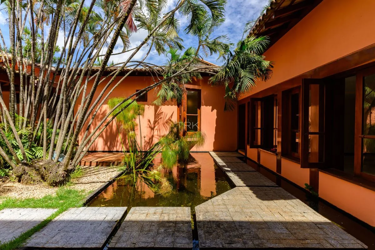 Casa com 5 quartos, sendo 3 suítes, para locação na SHIS QI 11, Lago Sul - Brasí...