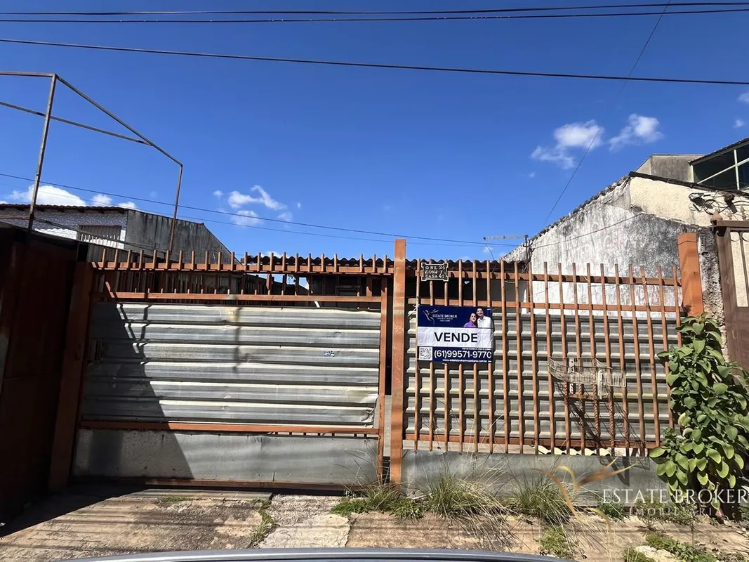  Casa à Venda na QNL 24 – Excelente Oportunidade!Ótima casa localizada na QNL 24...