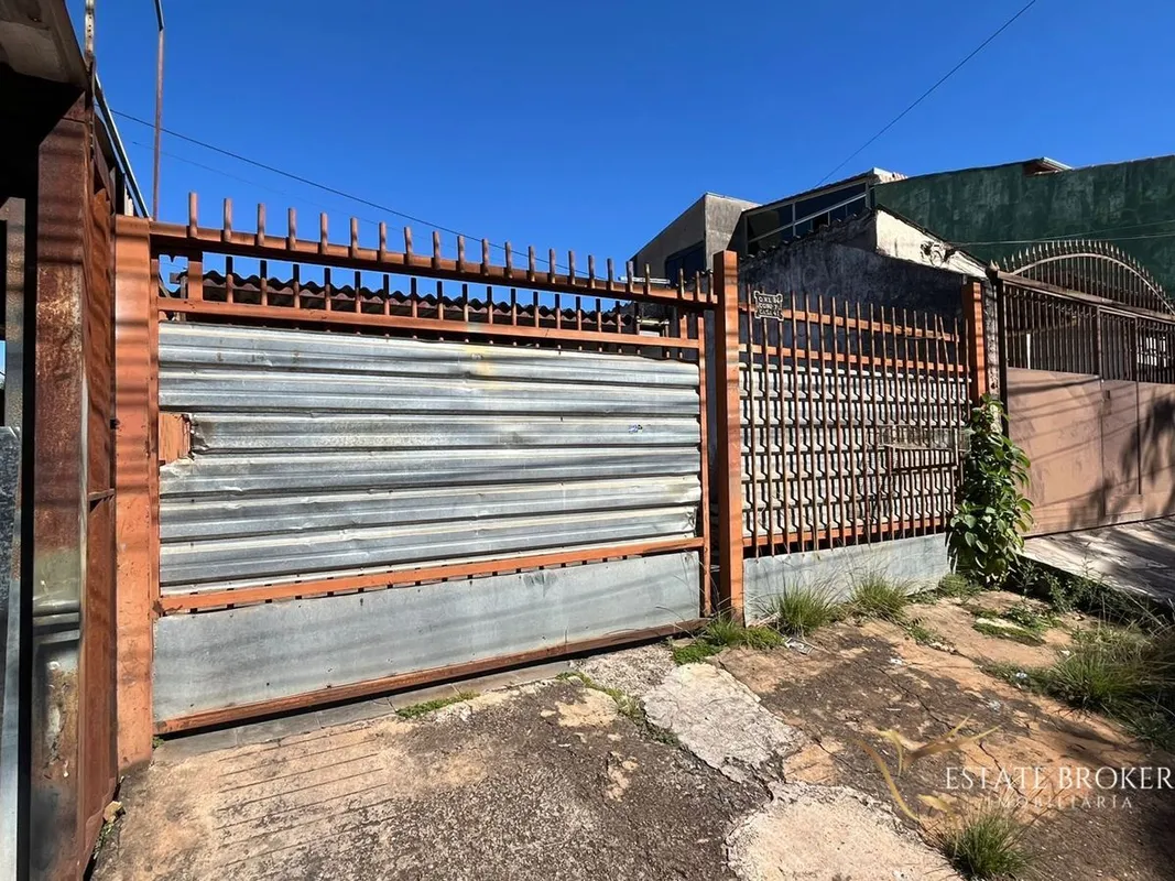  Casa à Venda na QNL 24 – Excelente Oportunidade!Ótima casa localizada na QNL 24...