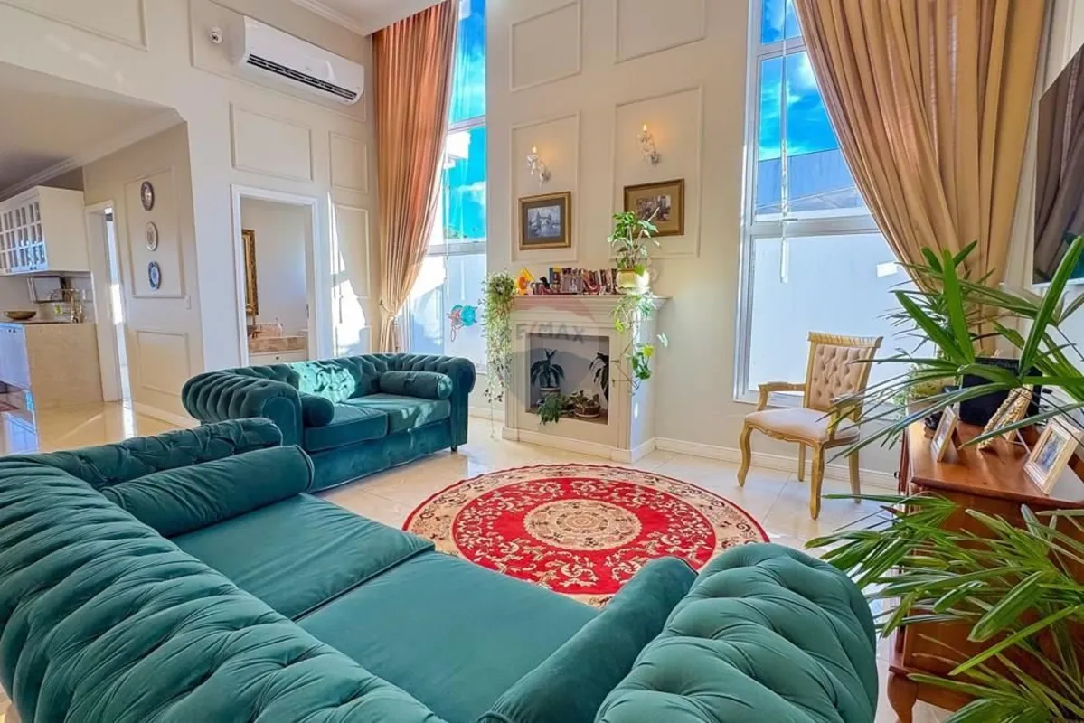 Está buscando um imóvel para alugar? Sua busca acaba aqui!Uma incrível casa está...