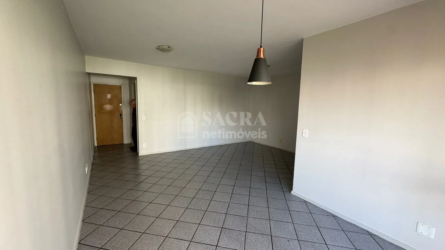APARTAMENTO 3 QUARTOSRua Ipê Amarelo Norte guarita com portaria 24 horas, hall s...