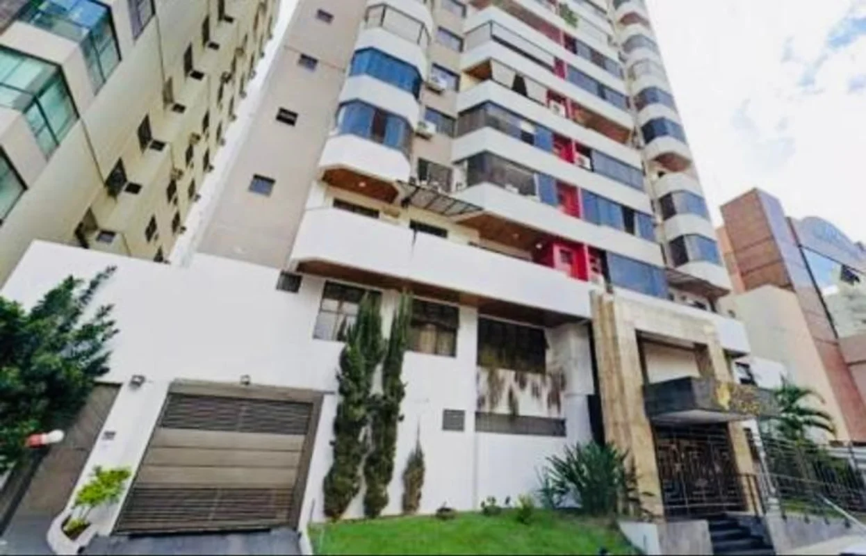 Excelente oportunidade no Setor Bueno, em Goiânia: apartamento de 138m², com 4 q...