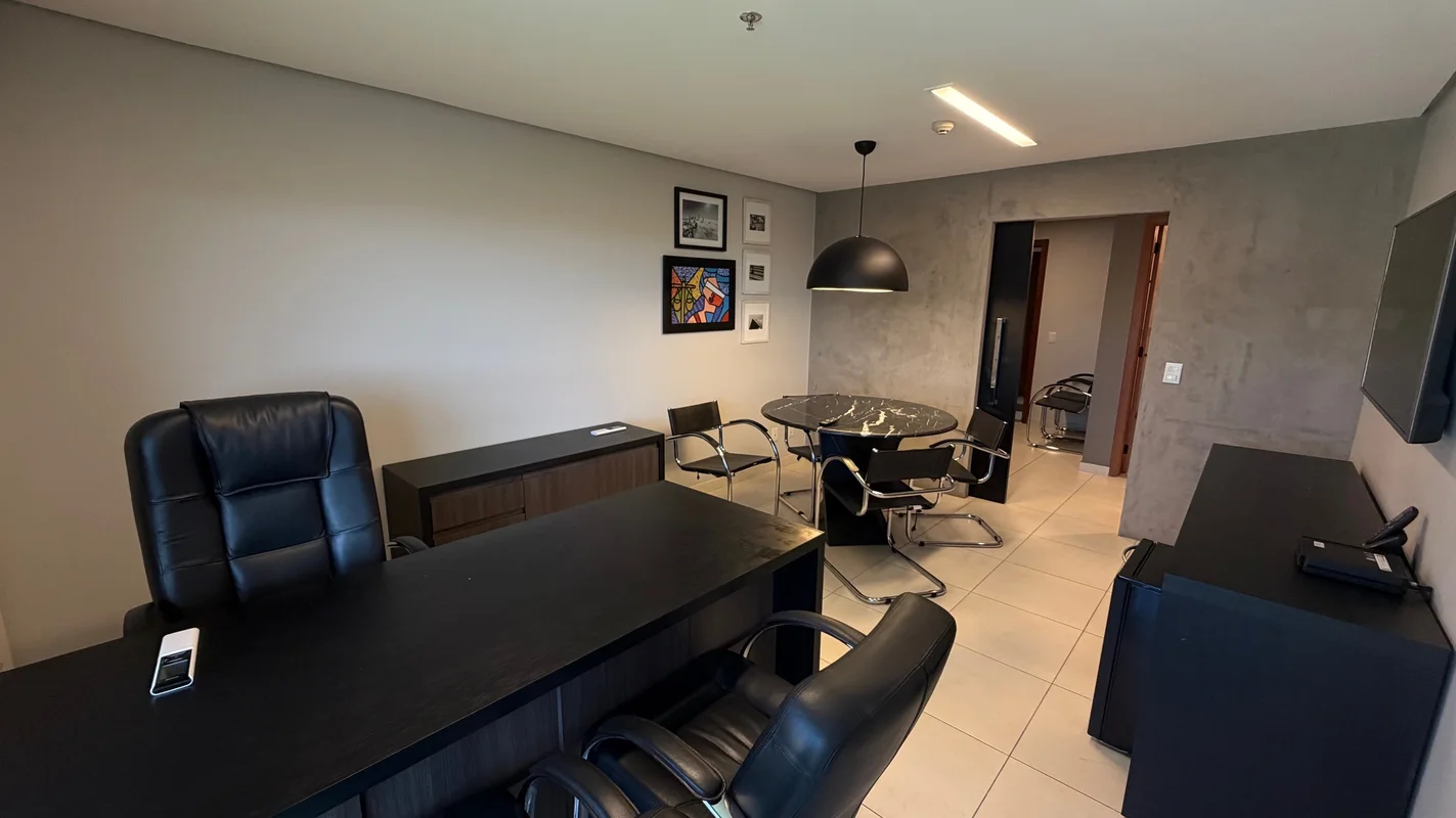 Ed Multiempresarial SRTVS QD 701 Bloco O.Sala 8 andar.Apresentamos bela sala mob...