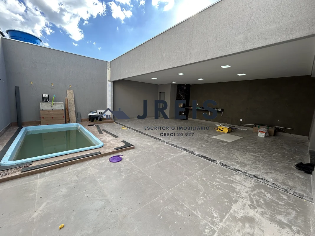 JREIS ESCRITÓRIO IMOBILIÁRIO imóvel sendo:* 3 quartos sendo uma suíte e closet;*...