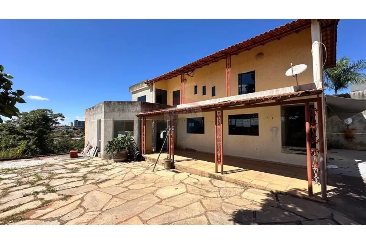 Disponibilizamos ao mercado um ativo imobiliário de alta versatilidade no Setor ...