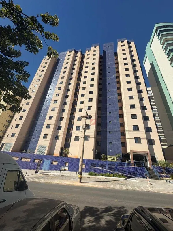 Apartamento de dois quartos, localizado no Edifício Portal do Parque, ao lado do...