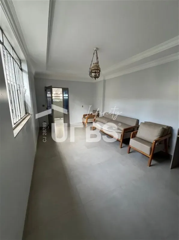 COD U-0023231 - Casa a venda com potencial para comércios e clínicas médicas em ...