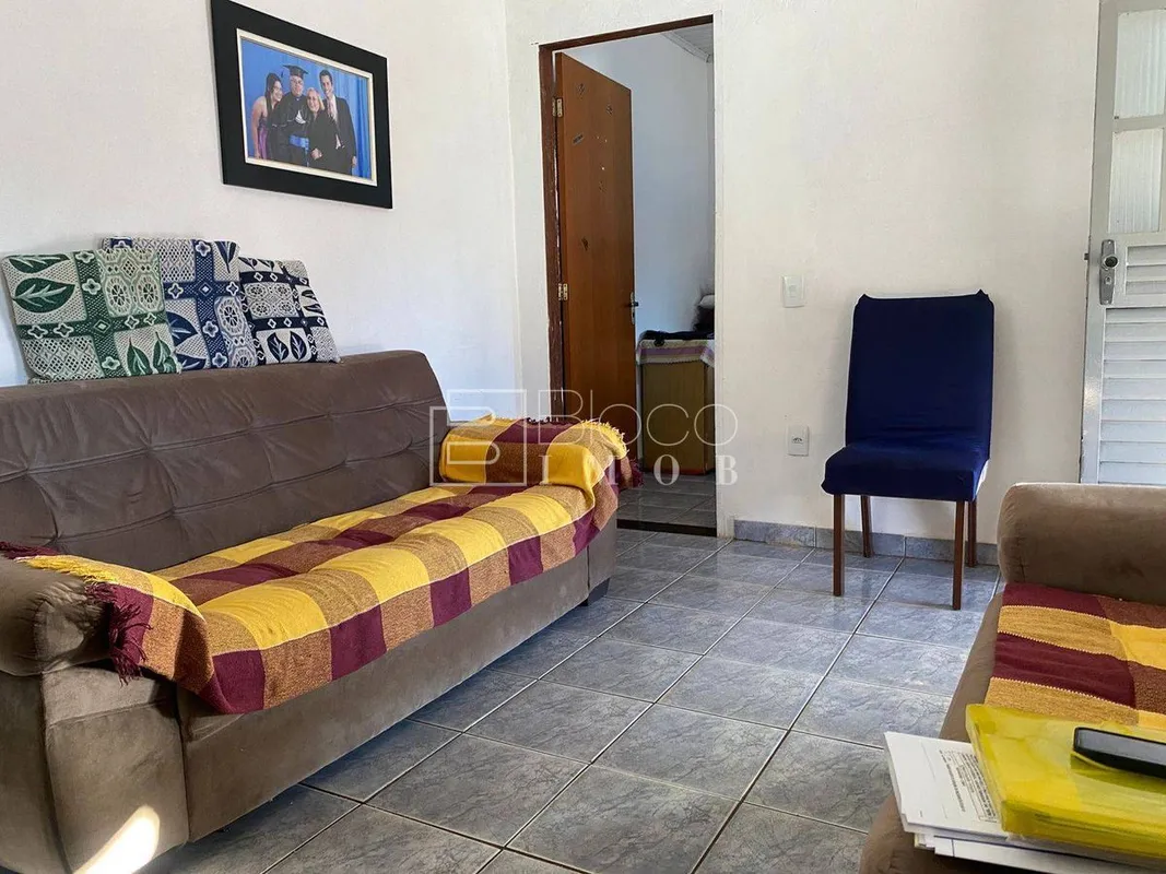 VENDO Casa com 3 quartos + 1 casa nos fundos na QNO 16 da Ceilândia/DF Casa prin...