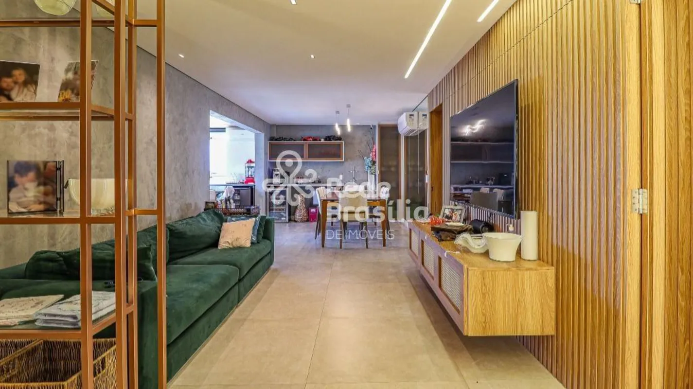 Quadra 202 Sul - Apartamento reformado, nascente, mobiliado, 3 quartos, 3 vagas ...