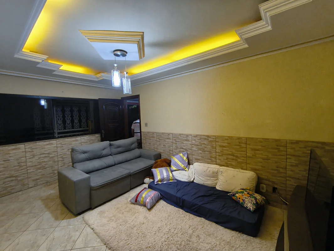 VENDO CASA – SOBRADINHO | QUADRA 15Excelente oportunidade para morar bem, com co...