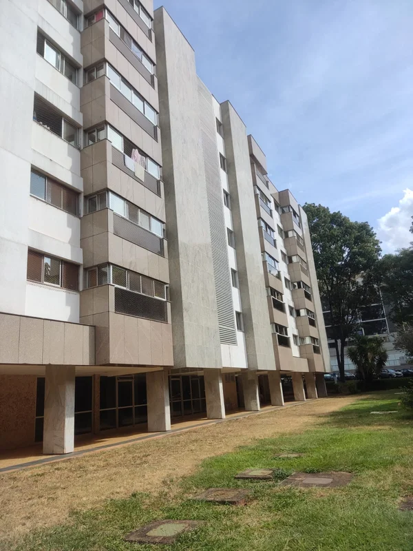 APARTAMENTO SALA, VARANDA,03 QUARTOS COM ARMÁRIOS, SUITE, WC SOCIAL, DCE, COZINH...