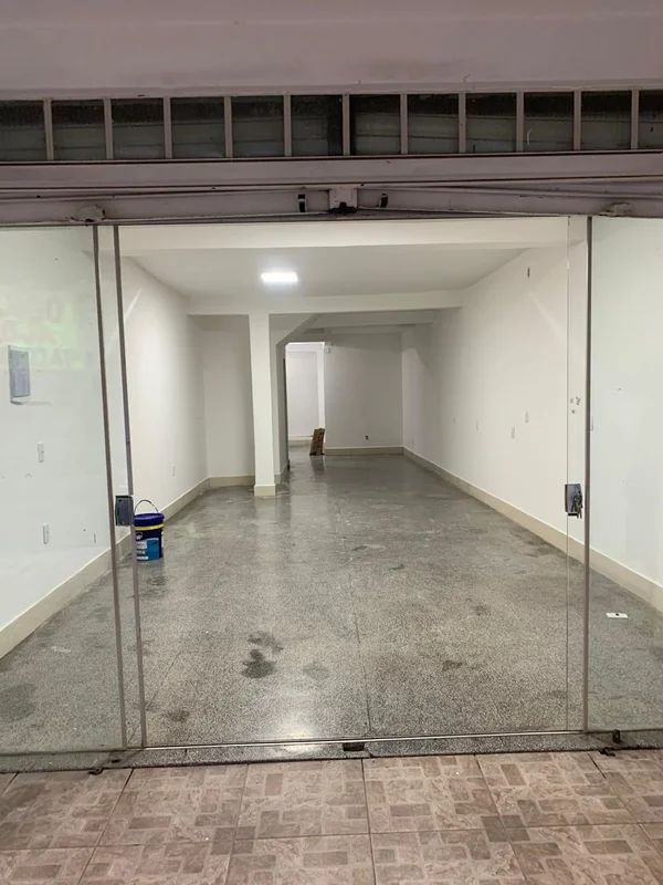 QS 2 - RIACHO FUNDO 1 - EXCELENTE LOJA TÉRREA COM 50 M² - FRENTE PARA AVENIDAMAR...