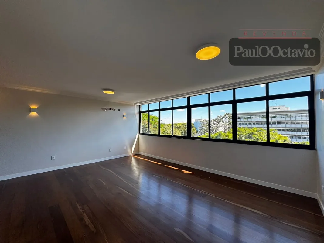Apartamento Reformado na Asa Sul | SQS 311 – Bloco Meio de Quadra Excelente opor...