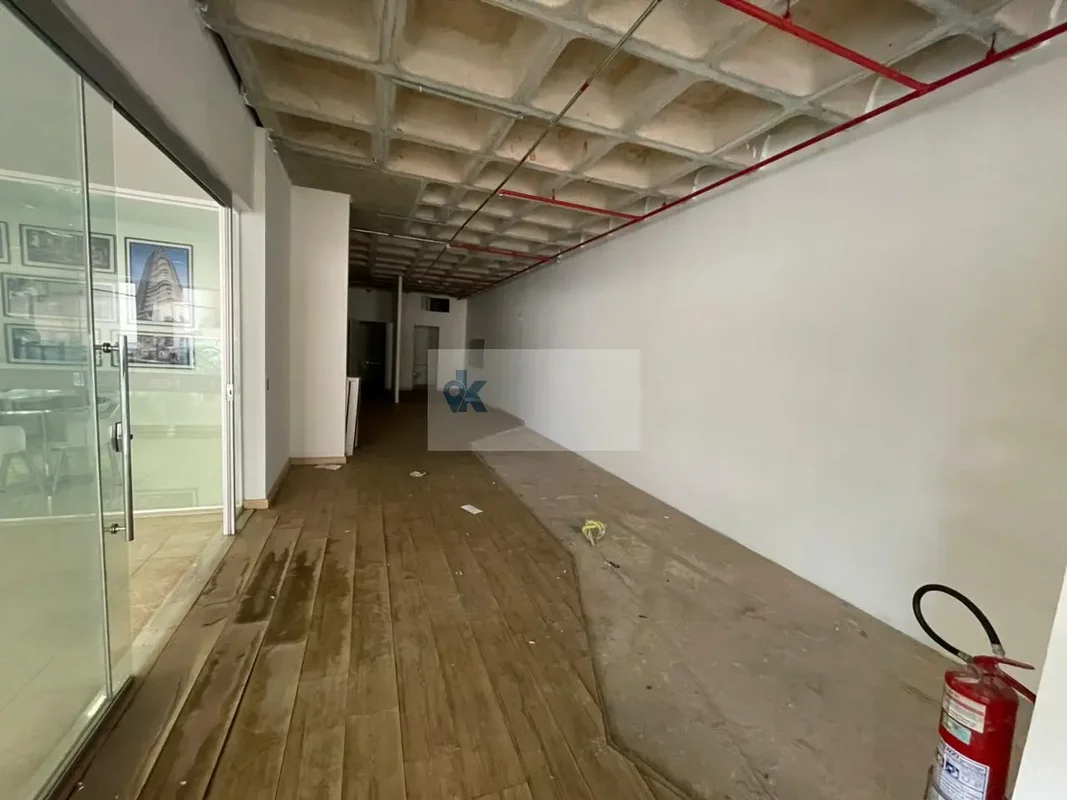 77m² de oportunidade no coração de Águas Claras.Loja comercial ampla, com excele...