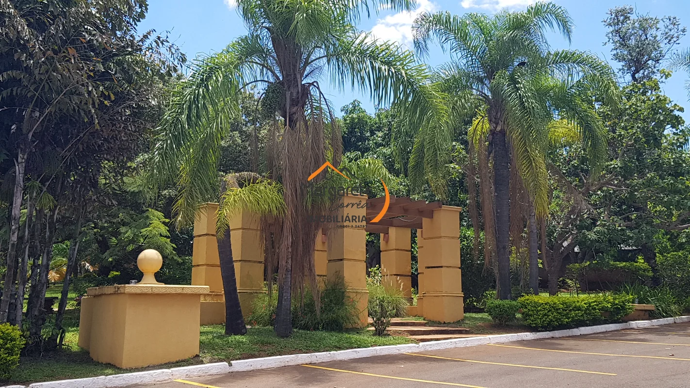Imobiliária Margarete Corrêa vende Lote no Condomínio do Lago Sul.Lote no Condom...