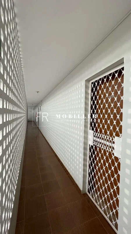 ? Apartamento semi mobiliado de 1 quarto em excelente localização!Apartamento co...